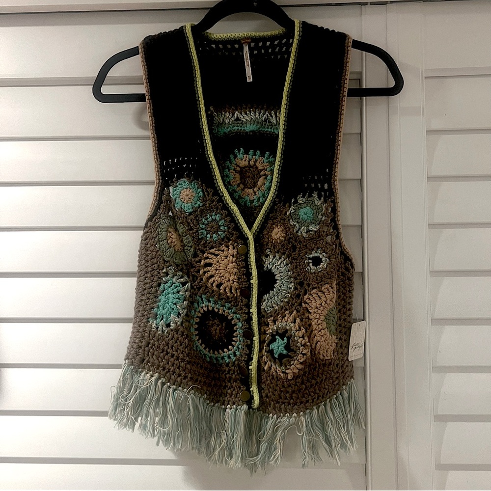 Free People Handcrafted Desert Rose Crochet Vest, NEW - Picture 8 of 14
